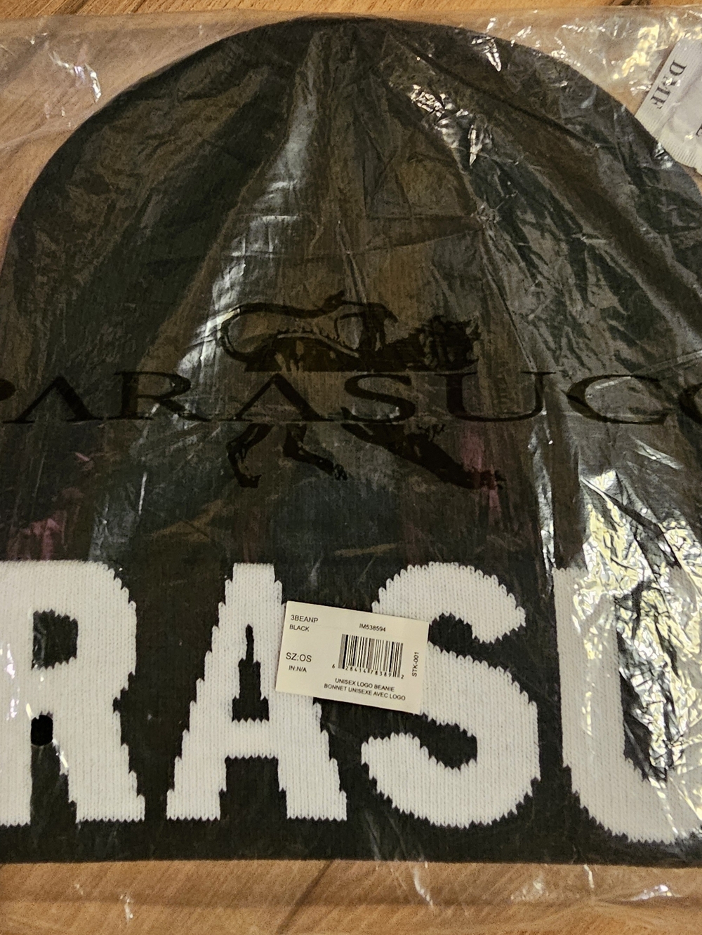 Parasuco Black Knit Beanie with White Lettering